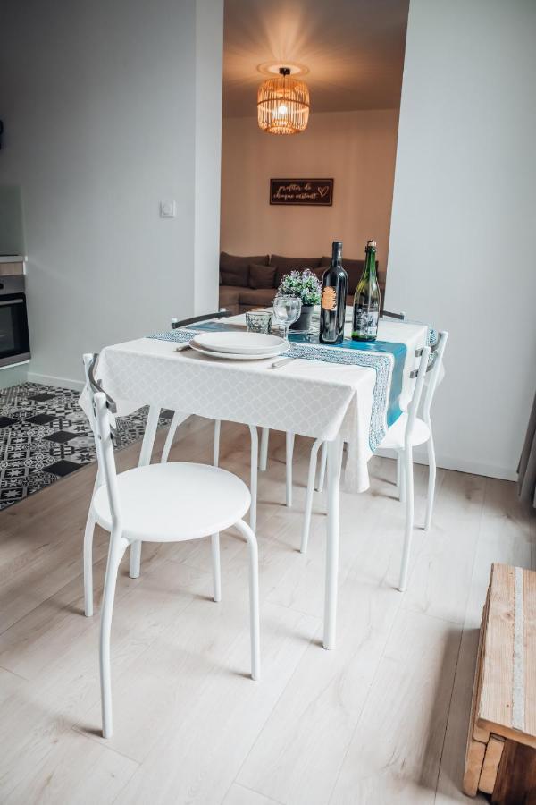 Superbe Appartement Avec Terrasse Au Calme Ernée المظهر الخارجي الصورة
