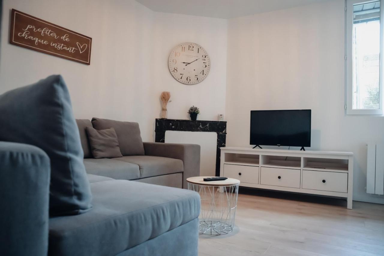 Superbe Appartement Avec Terrasse Au Calme Ernée المظهر الخارجي الصورة