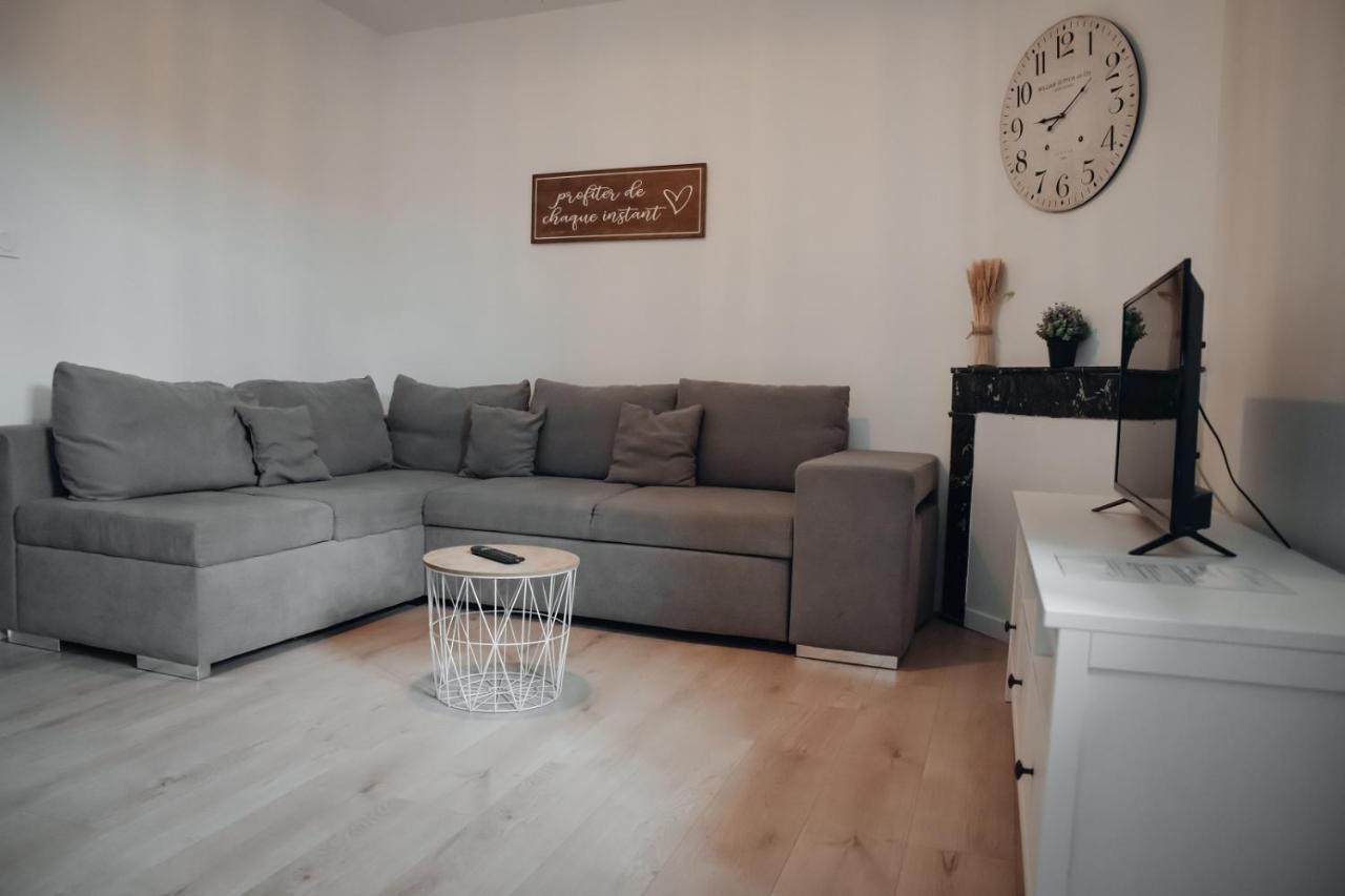 Superbe Appartement Avec Terrasse Au Calme Ernée المظهر الخارجي الصورة
